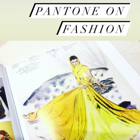 Not for Sale PANTONE on Fashion :: A Century of Color in Design - Picture 1 of 2